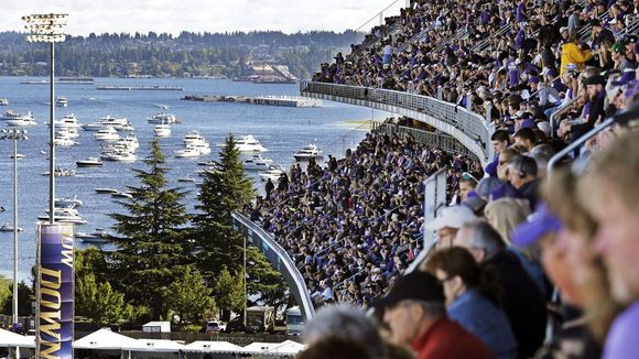 huskystadium11.jpg