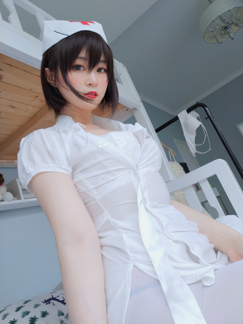 025