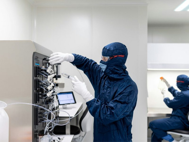 PVC Cleanroom Walls Ensure Hygienic Spaces.jpg