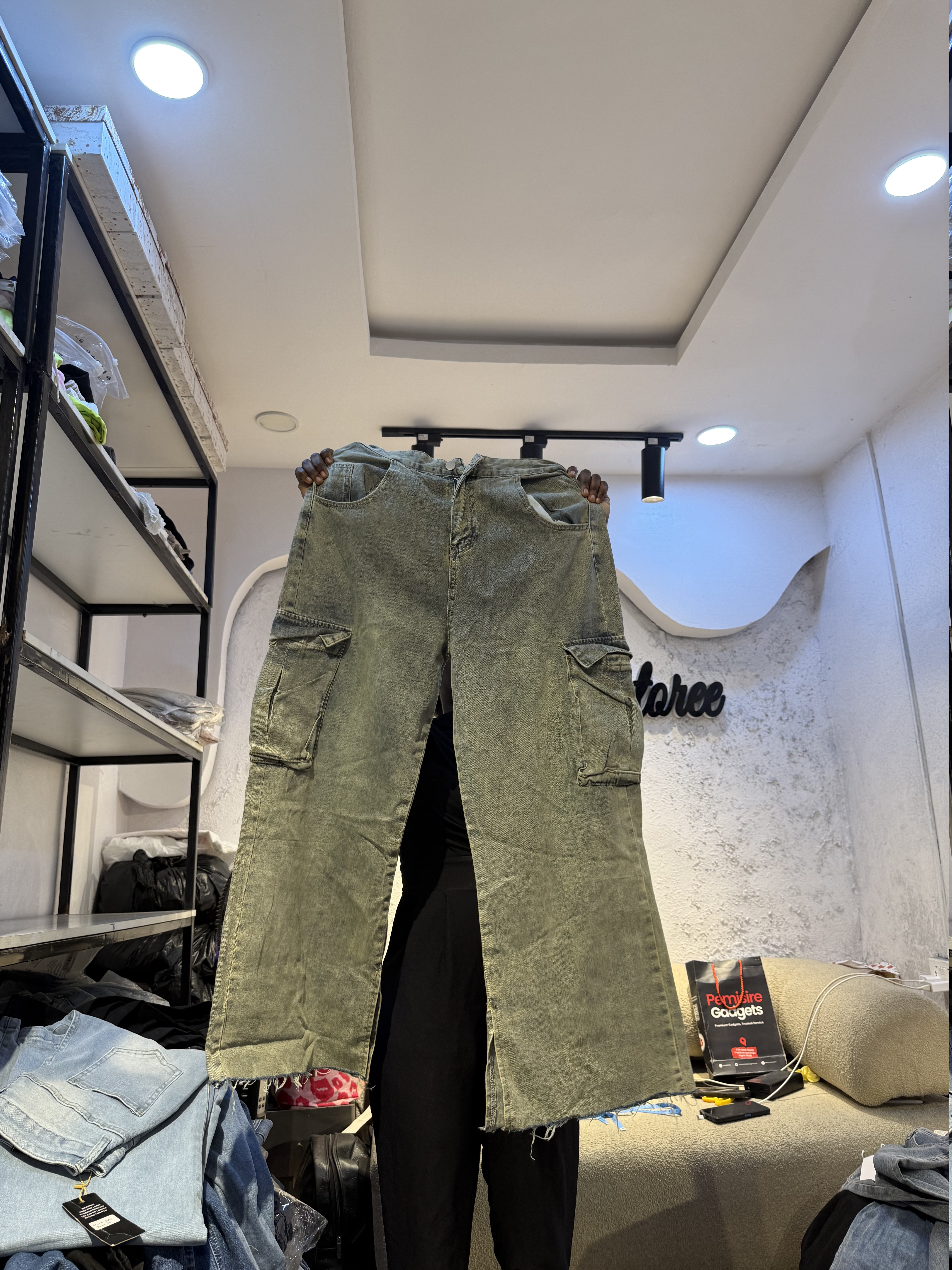 Waist 30
