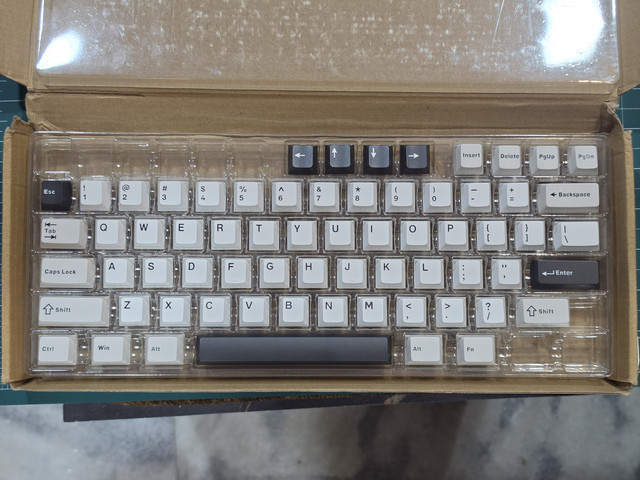 Nut65 Dark Knight Keycaps.jpg