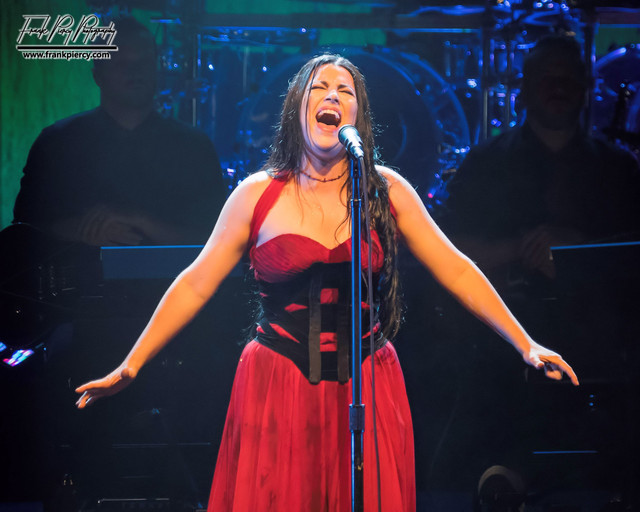 EVANESCENCE