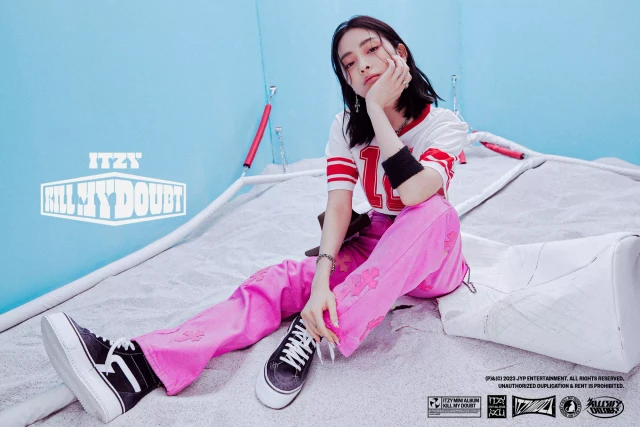 ryu jin itzy 1281933