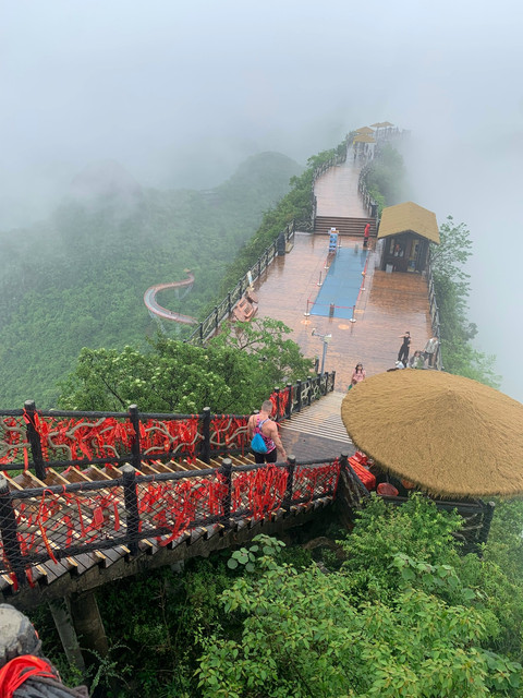 Украденное солнце. Universal Beijing Resort, Гуйлинь, Фужун, Чжанцзяцзе, Фэнхуан, Яншо. 8-17 апреля 2026. Украденное солнце. Universal Beijing Resort, Гуйлинь, Фужун, Чжанцзяцзе, Фэнхуан, Яншо. 8-17 апреля 2026.