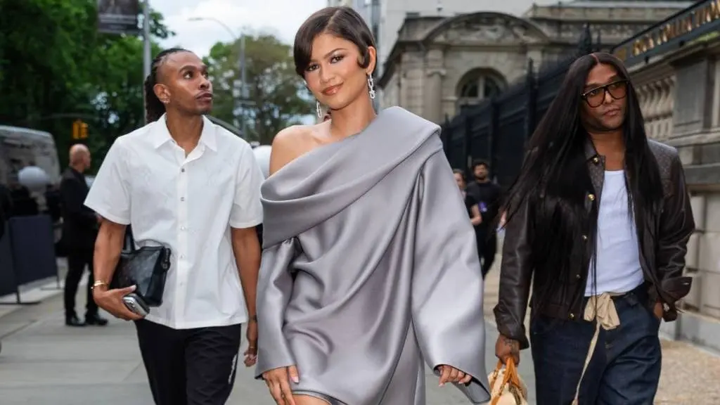 Zendaya Stuns in Daring Minidress at Louis Vuitton Cruise Show