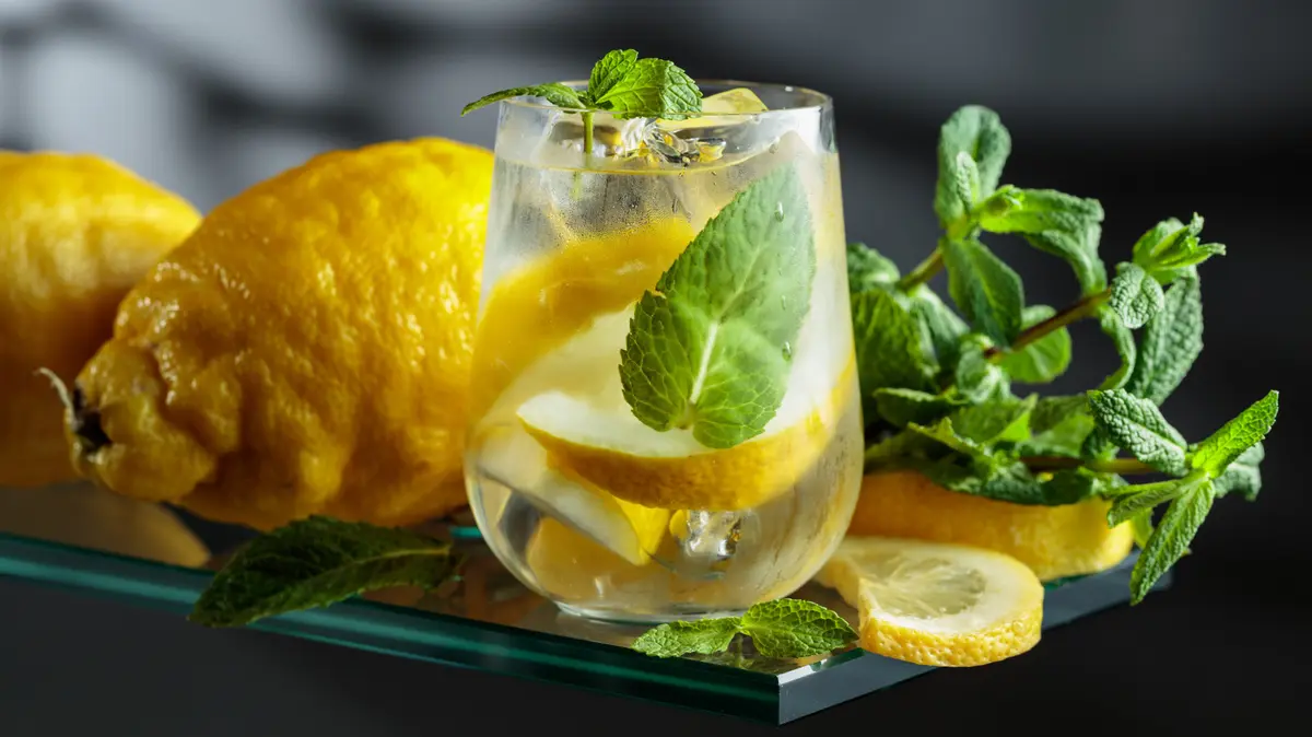 Summer Sips: Amish Meadow Tea Delight