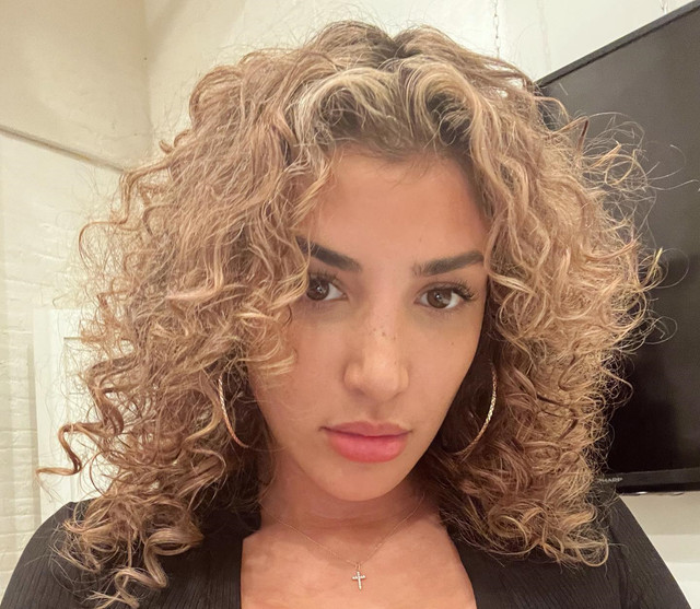 Alyssa-Sorto-Wallpapers-Insta-Fit-Bio-2.jpg