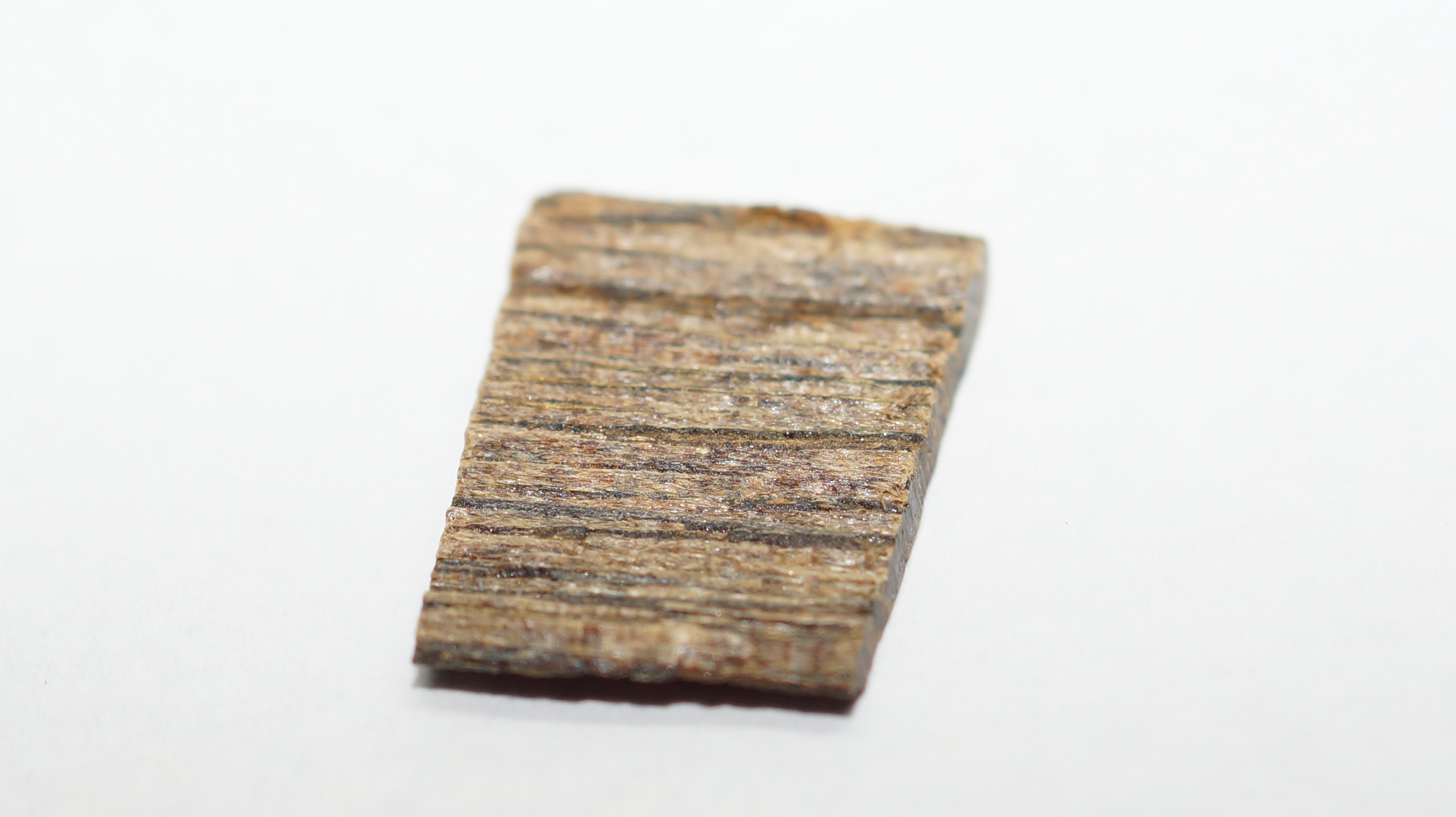 [Ouddict.com] Oud Wood