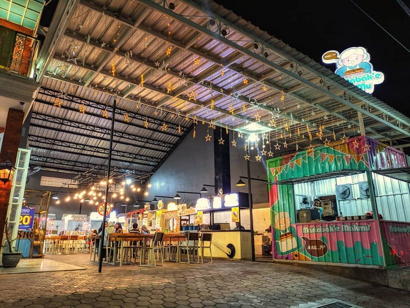 Makmu Sidoarjo, Rumah Makan Berkonsep Food Court dan Cafe