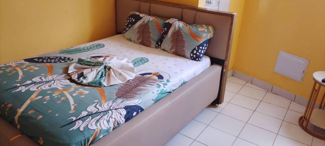 Chambre meublée à louer à Douala - 25000 FCFA/Jour
