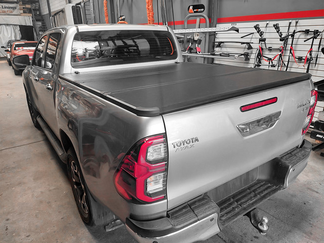 Tapa plegable pickup