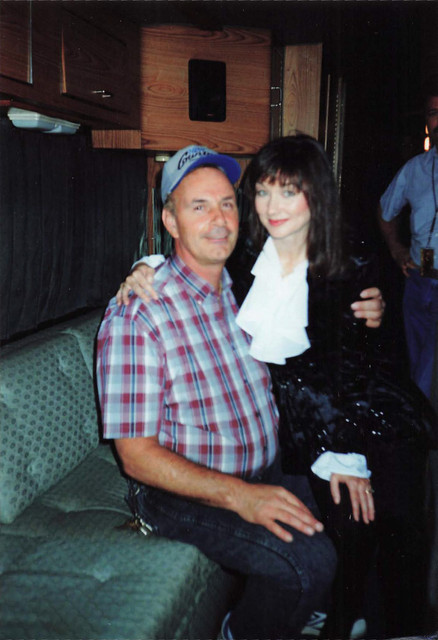 LARI WHITE.jpg