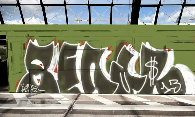 Graffiti artwork by senartolai