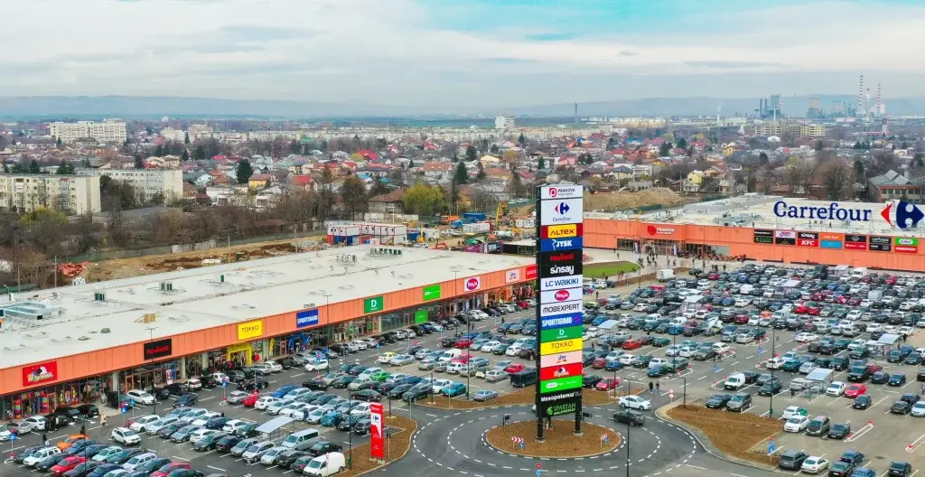 AFI Europe cumpără șase centre comerciale de la MAS în România