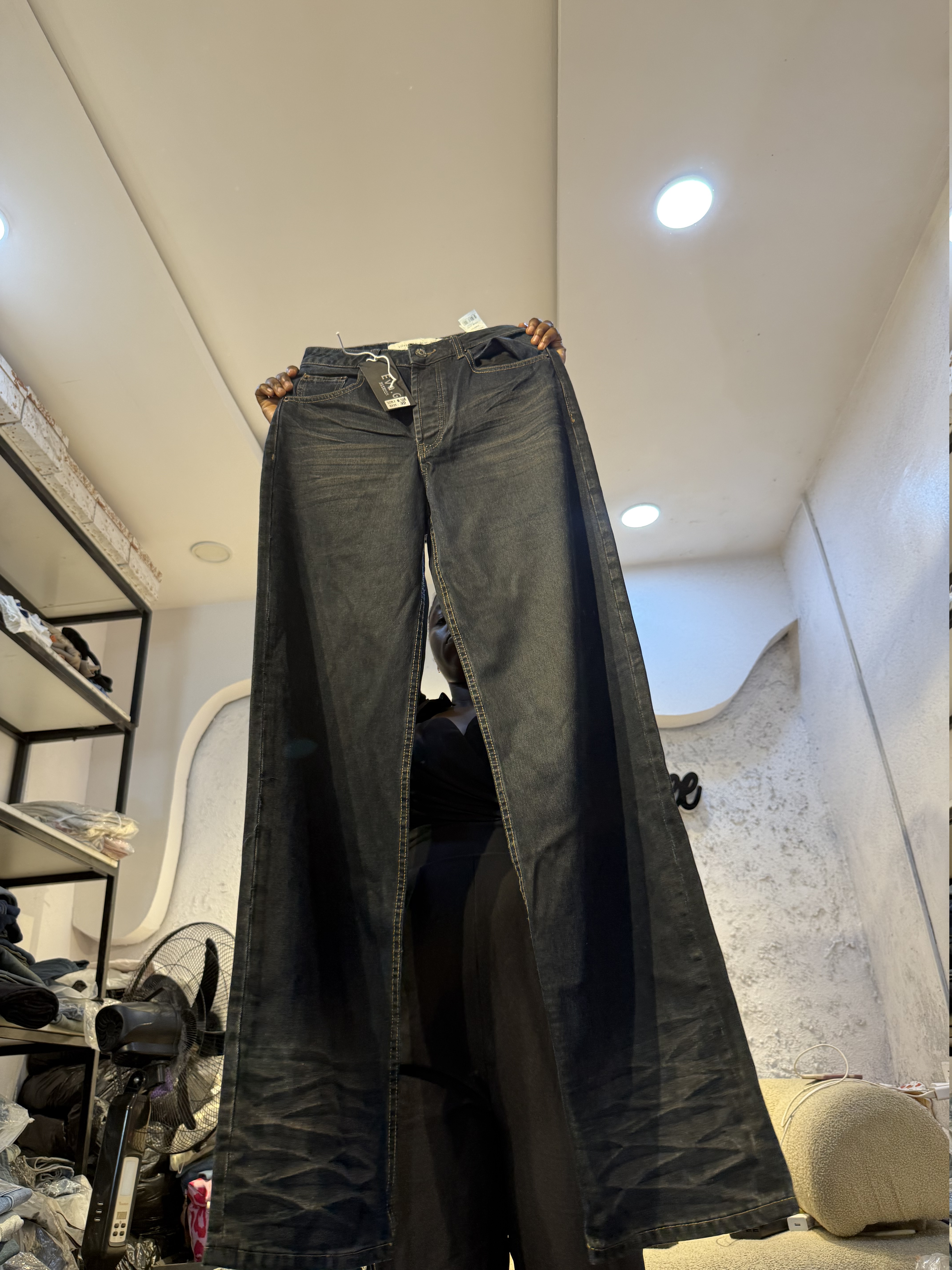 Waist 28