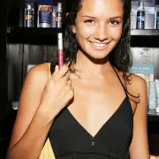 Alice Greczyn