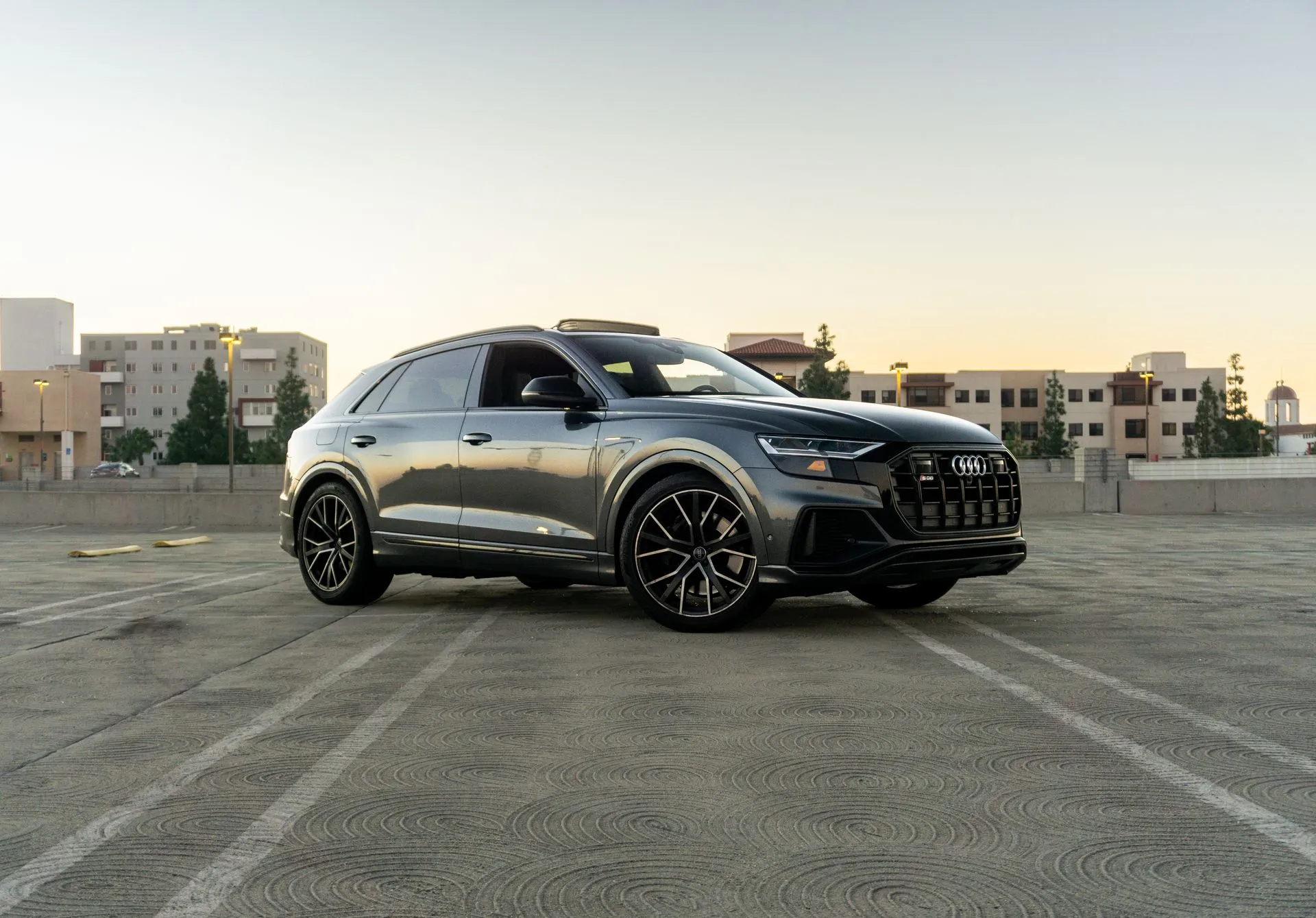Audi SQ8 photo 2