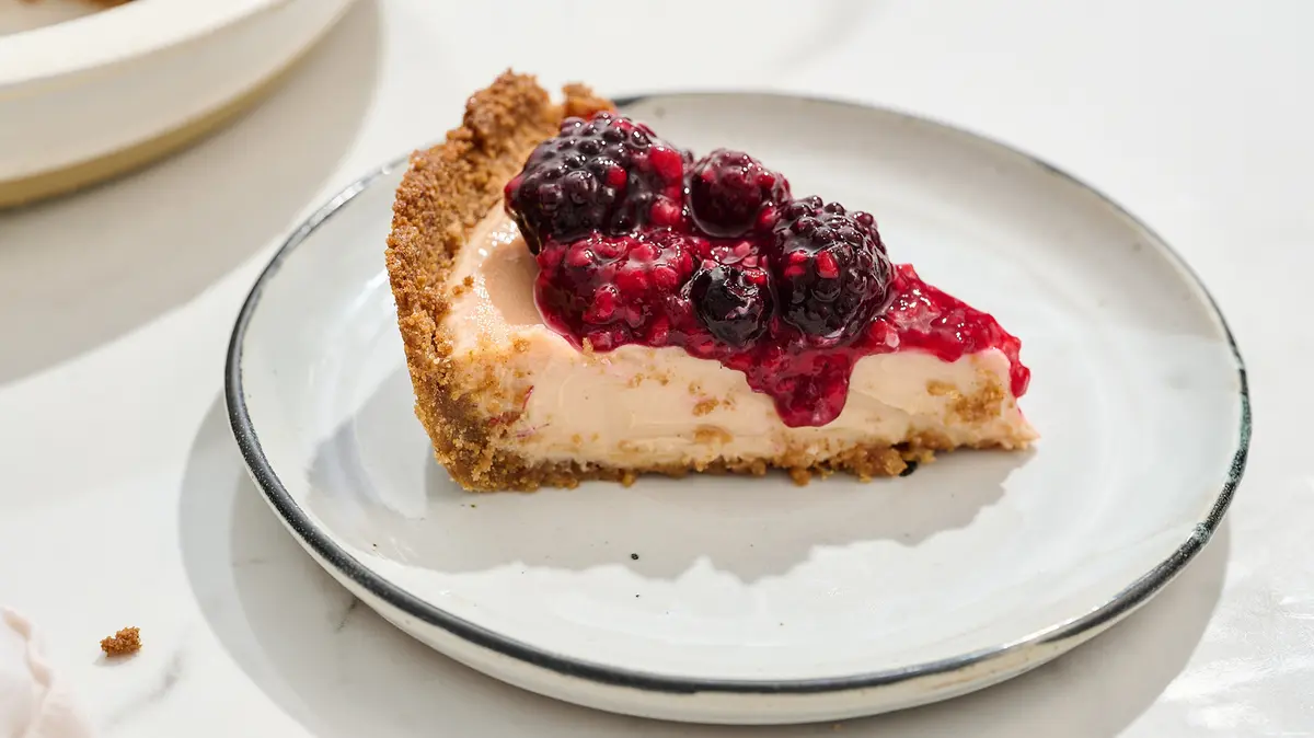 Berry Key Lime Pie: A Sweet and Tangy Summer Treat