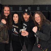 backstage-airbourne
