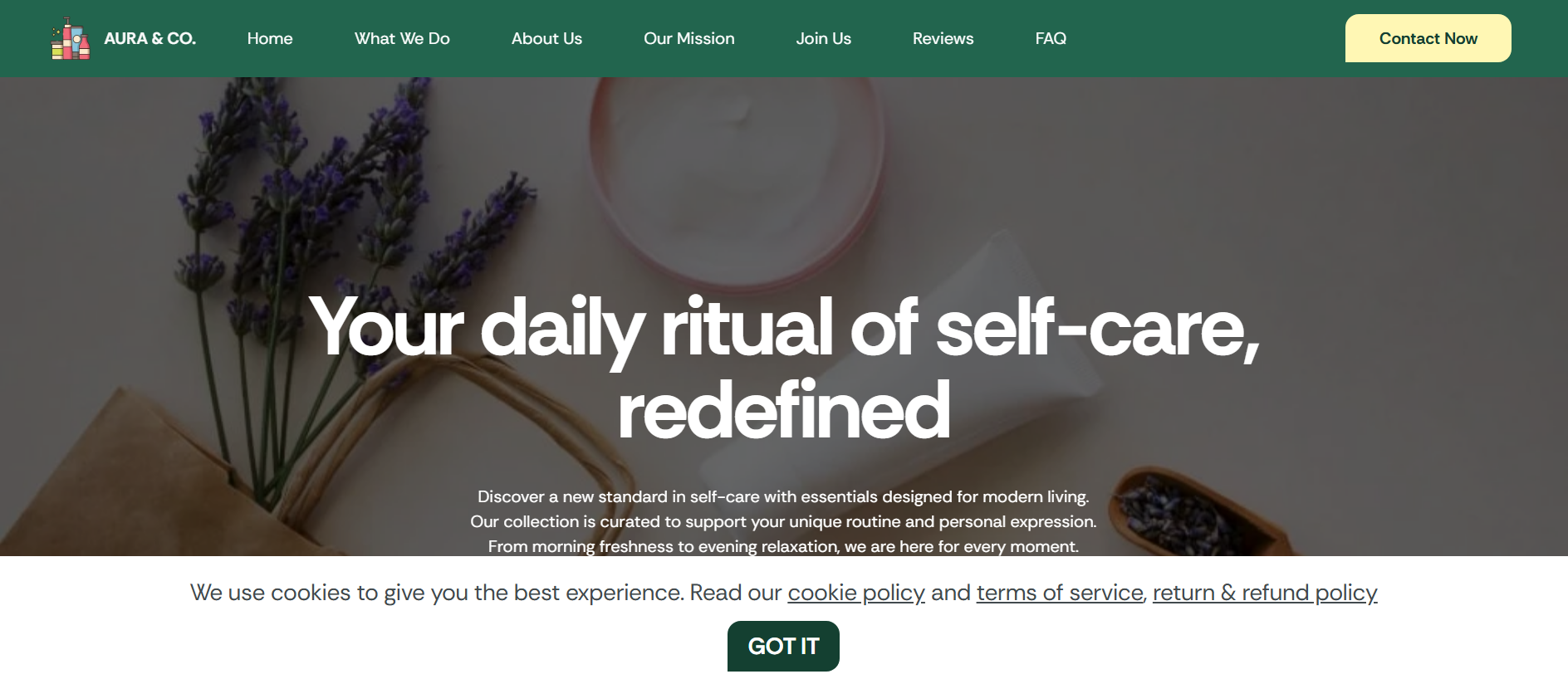 Screenshot of auracomakeup.com
