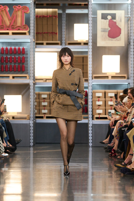 LOOK 29.jpg