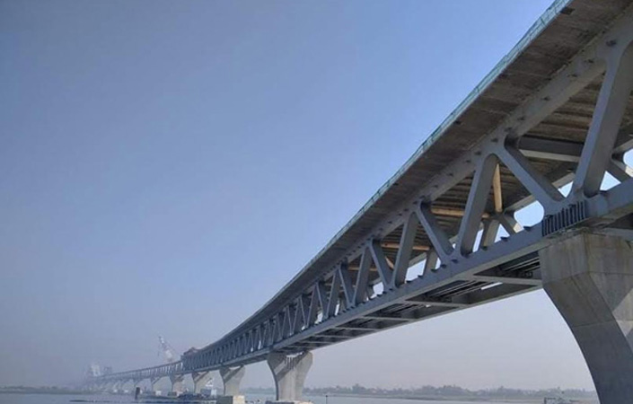 পদ্মাসেতুর ৪০তম স্প্যান বসেছে আজ, আর বাকি ১টি