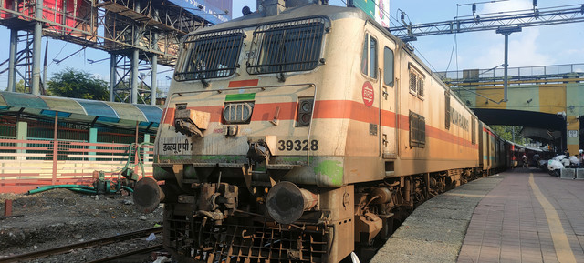 UJN OM 895.jpg