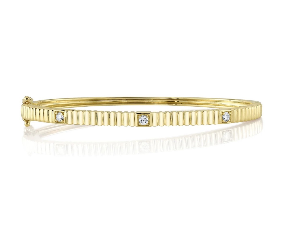 0.16ct Diamond Bangle