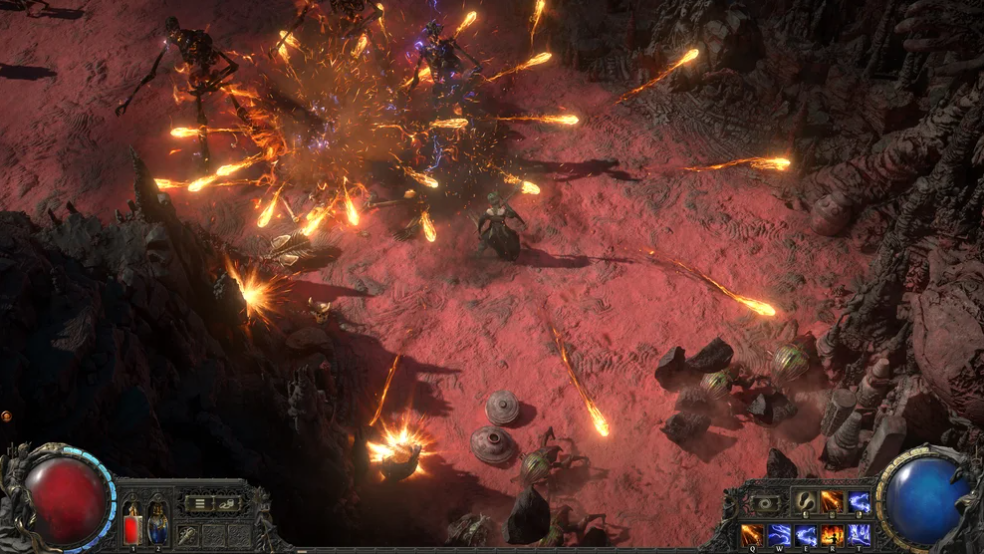 PoE2 전투 화면과 하단 스킬 슬롯