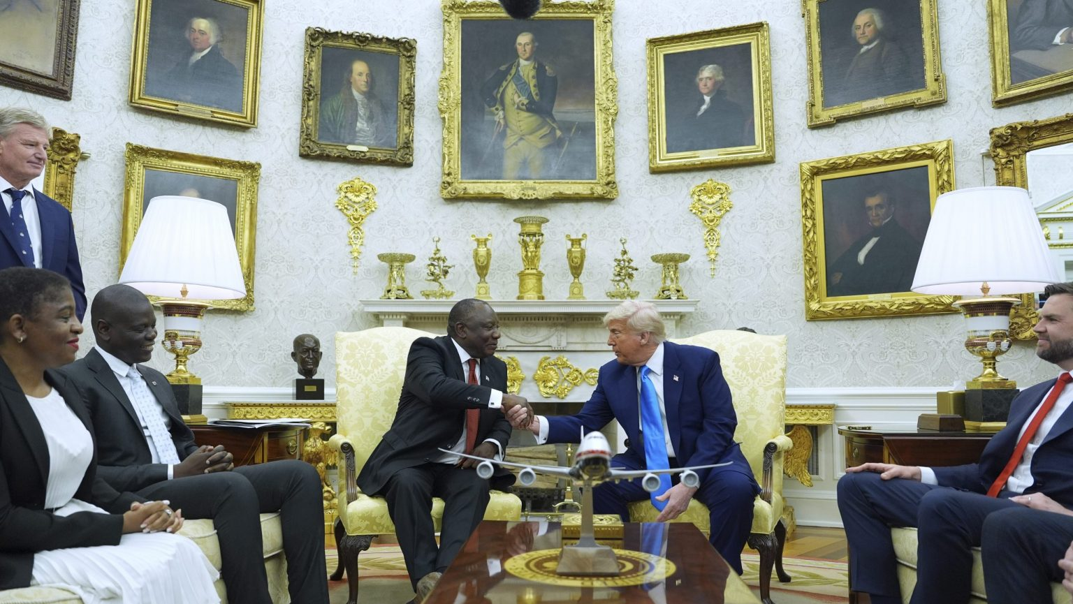Illustration - Trump avale sa fierté pour les terres rares d'Afrique du Sud : 50 millions de dollars dans le Limpopo