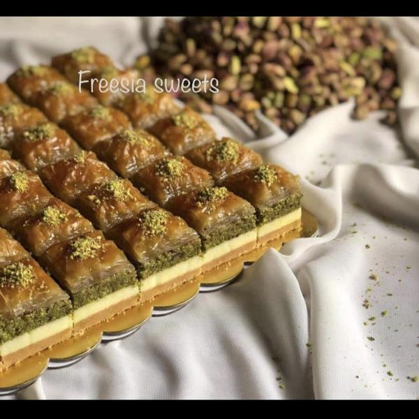 تشيز بكلاوة الفستق