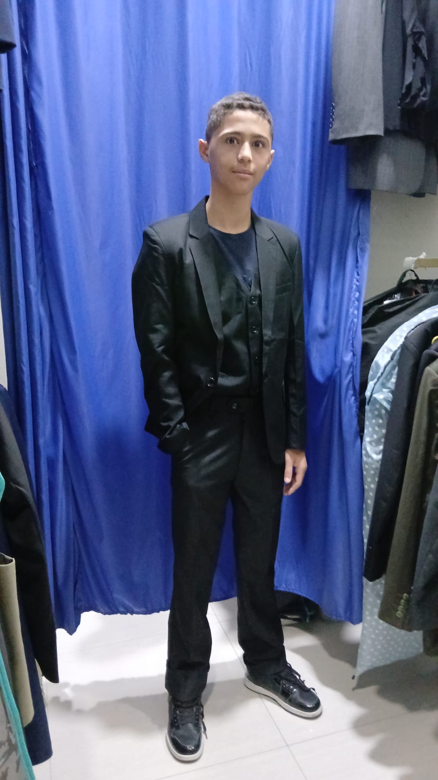 Traje Negro Un Botón 3 Piezas - Vista 9