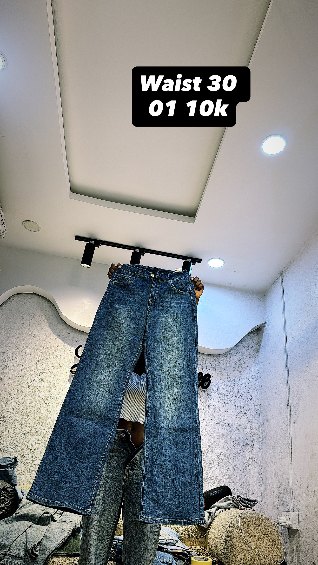 Waist 30