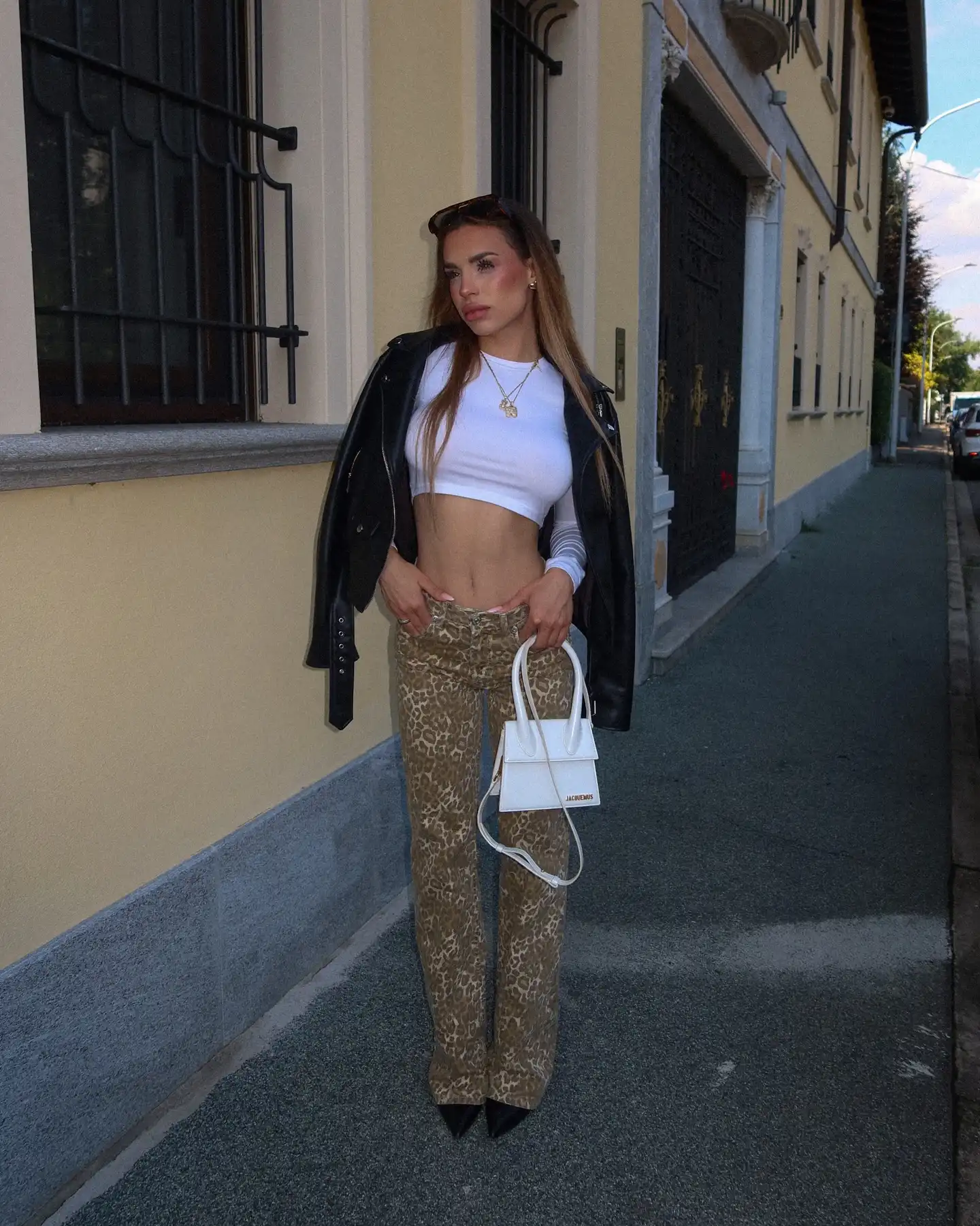 Noemi-Bertani-Wallpapers-Insta-Sport-Bio-12