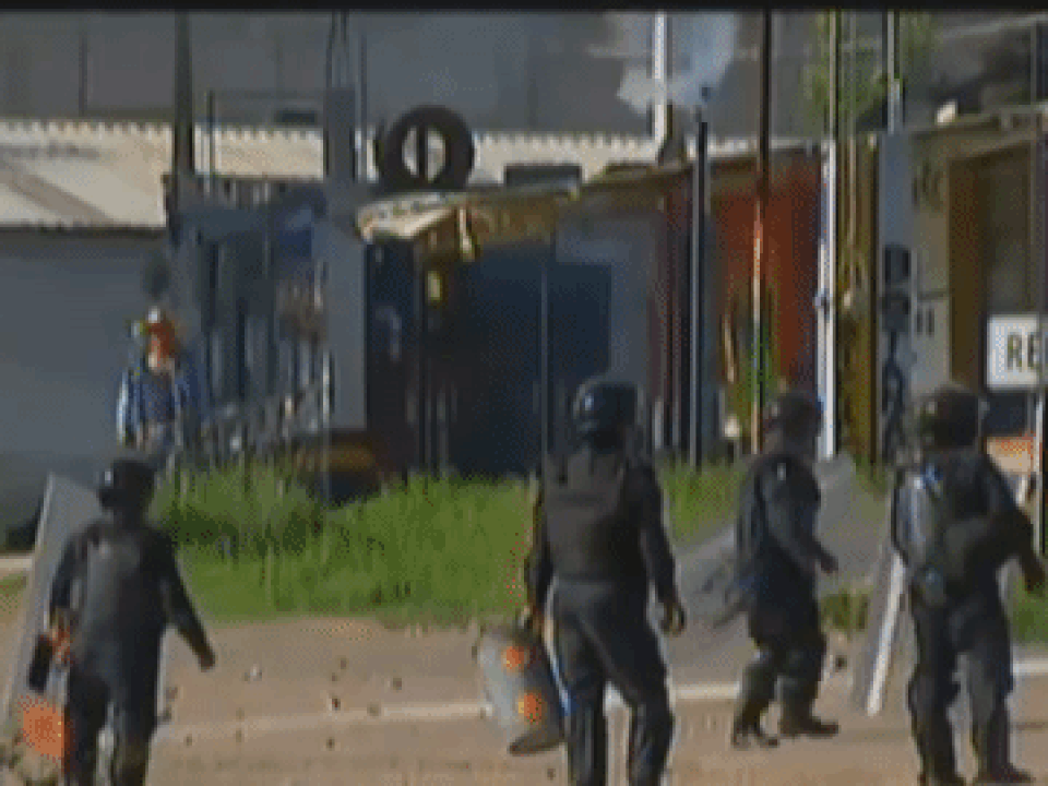 [Imagen: jcvd-Jw8d9ne-Du.gif]