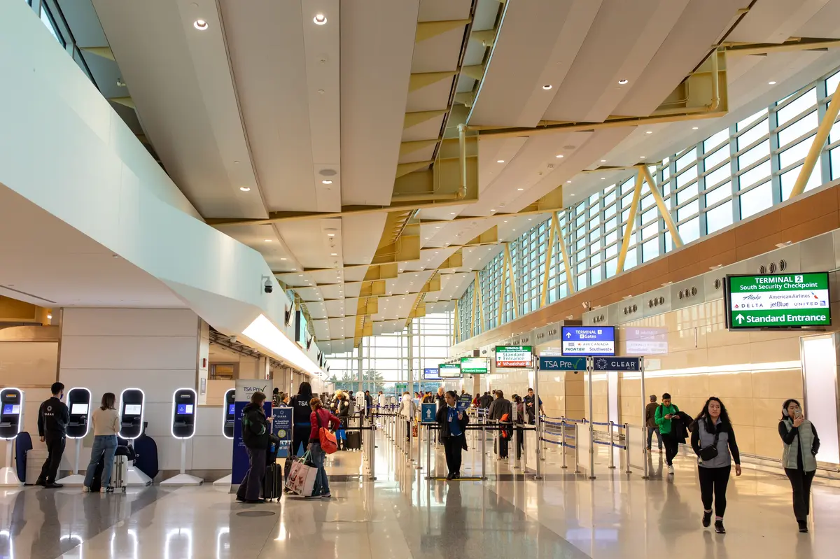 Airport Shutdown on July 4 Frustrates Pilots with Unprecedented Disruptions