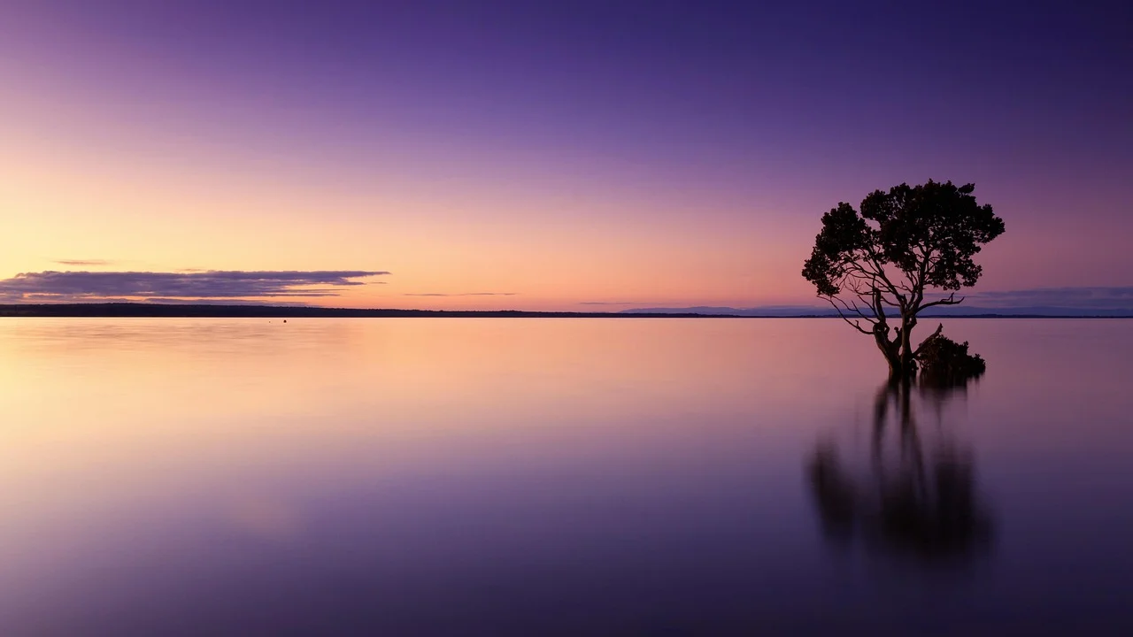 High quality minimalist sunset beach wallpaper by Cleverpix from Pixabay