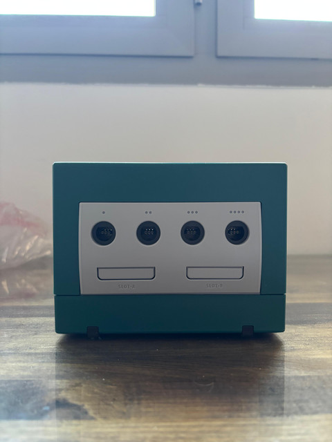 gamecube frontall.jpg