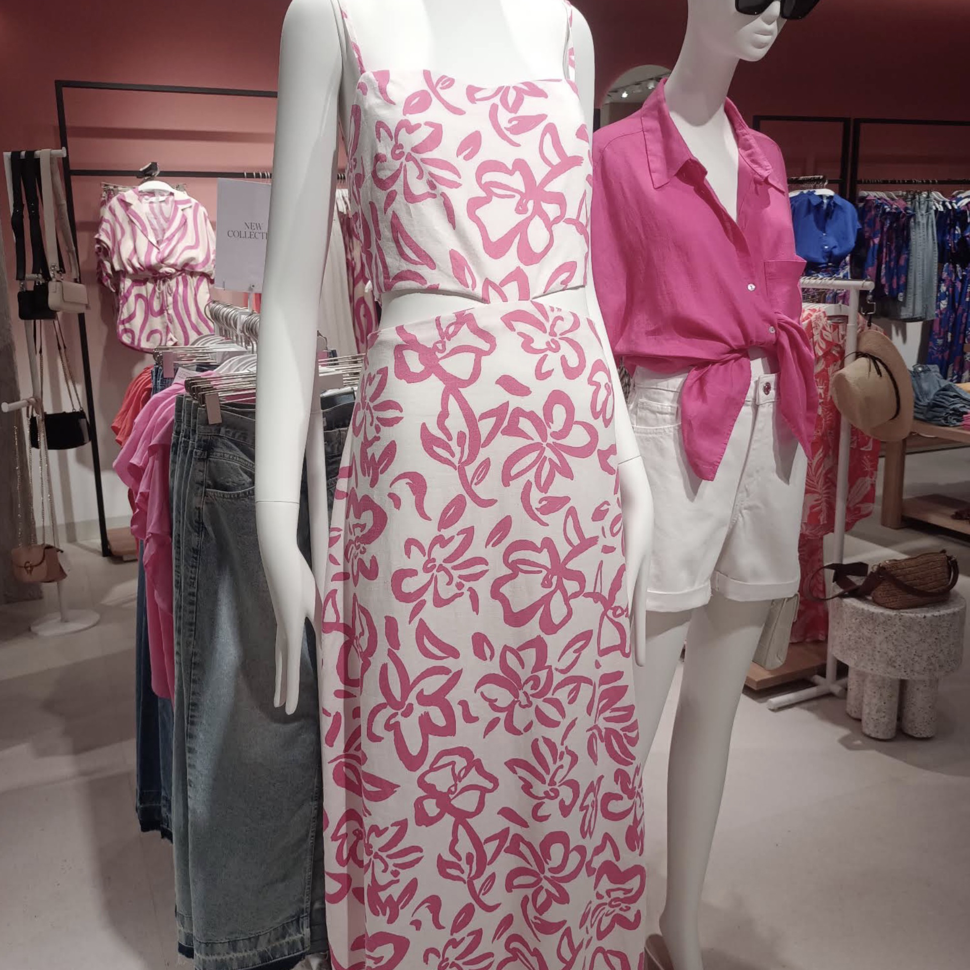 Mango storefront at 313@Somerset