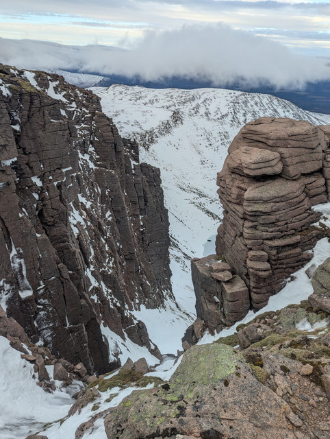 PXL-20241213-112708552