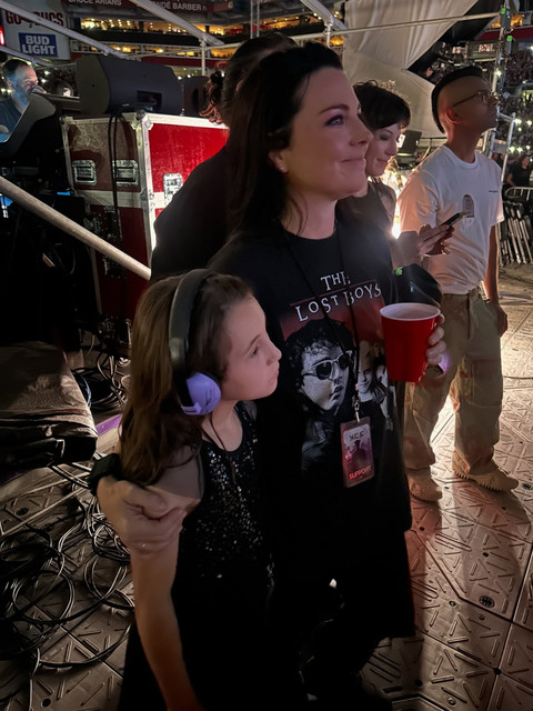 amylee-backstage