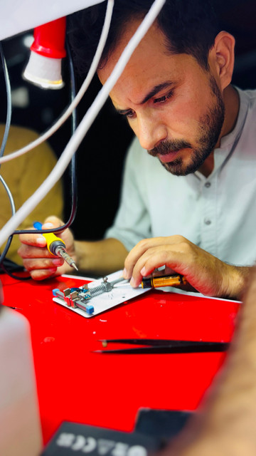 Mobile Repairing Course i Smart Training Institute (16).jpg