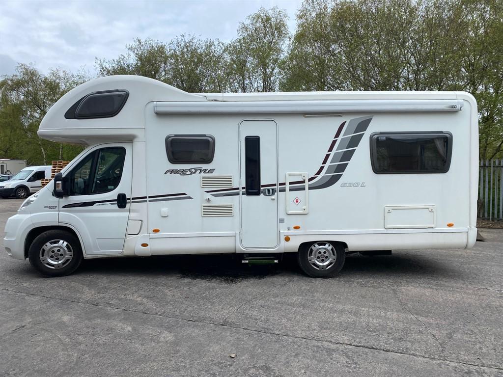 2012 Fiat Ducato 40 Maxi - Side View