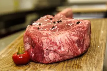 Tomahawk bestellen of een rib-eye steak - www.Vleeskopenbijdeboer.nl