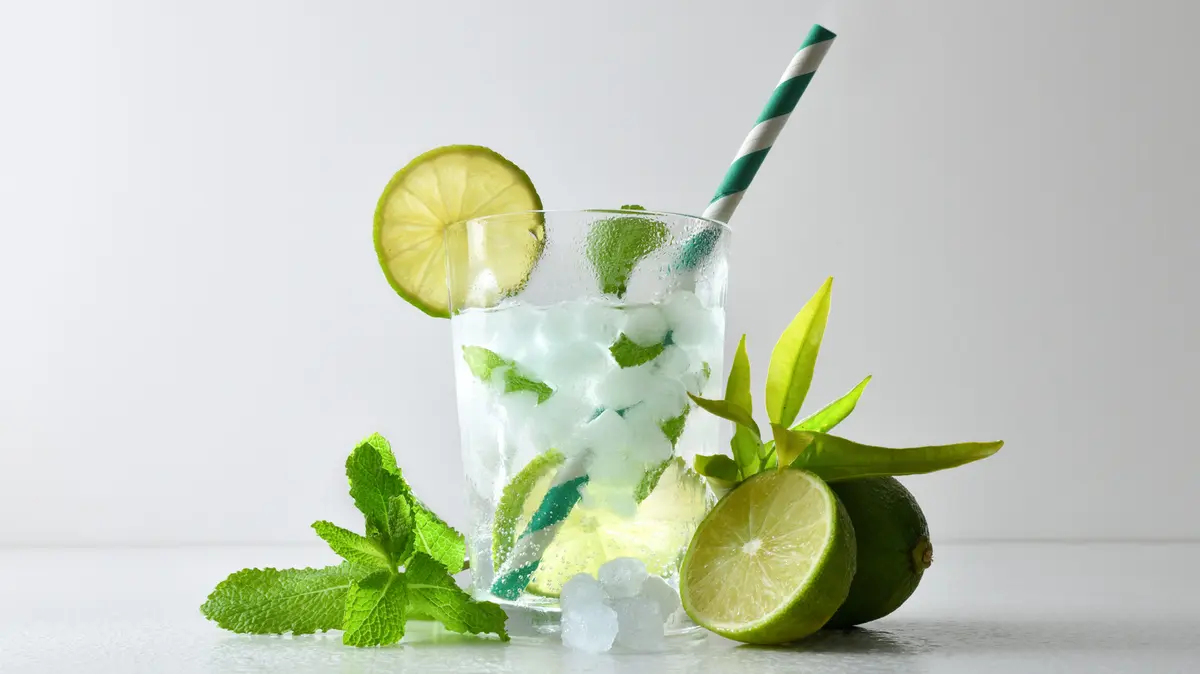Cocktails That Ruled the 90s