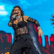 shania-limerickireland070726-pro2
