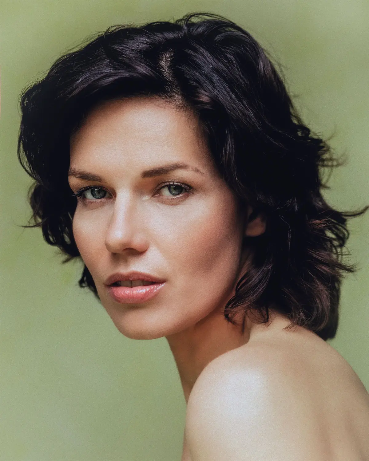 The Essential Role of Lip Liner in a Mature Beauty Routine
