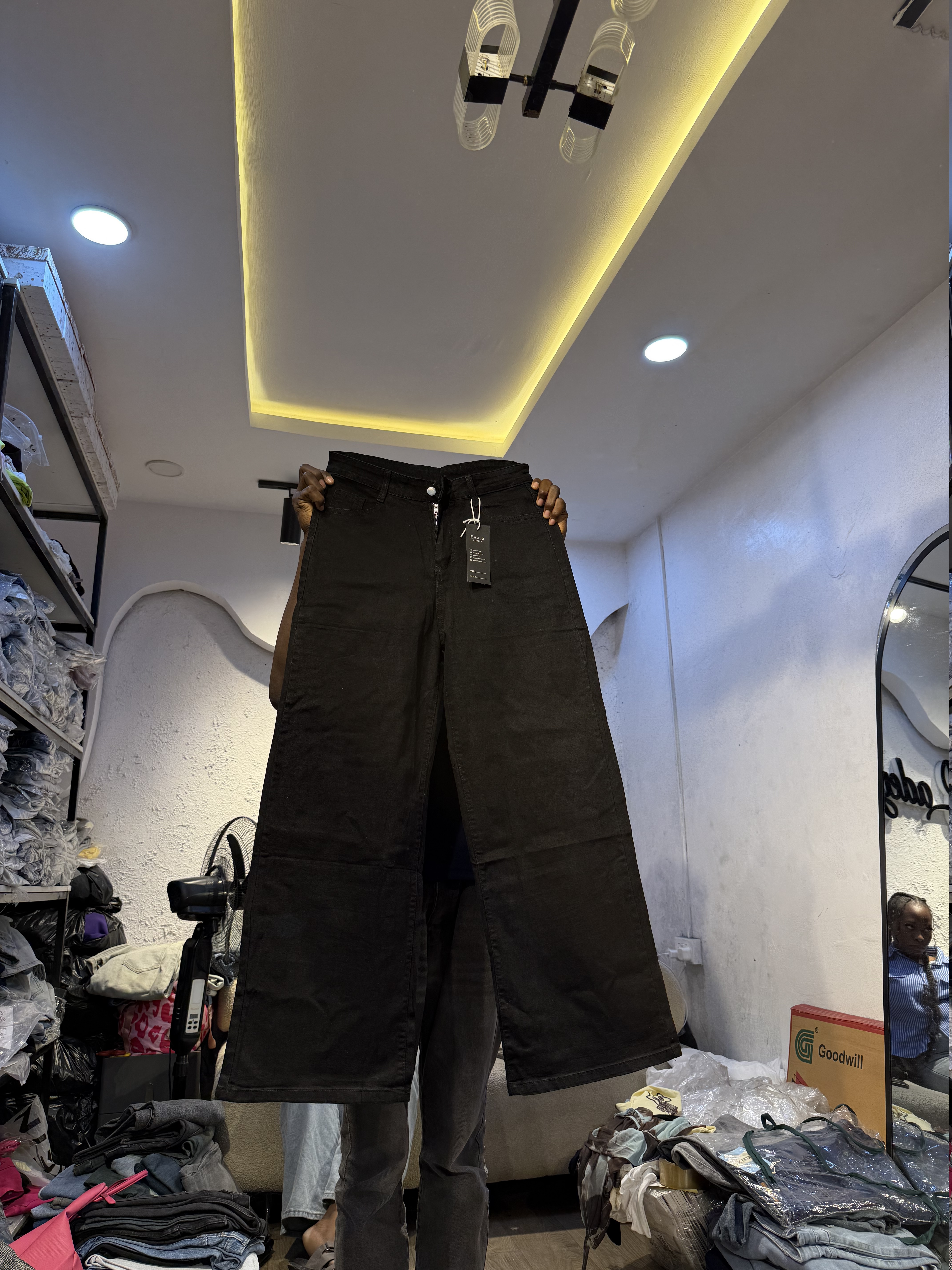 Waist 32