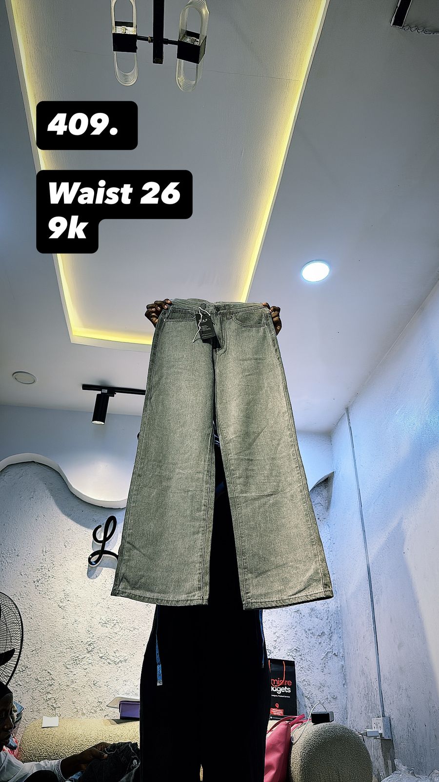 Waist 26