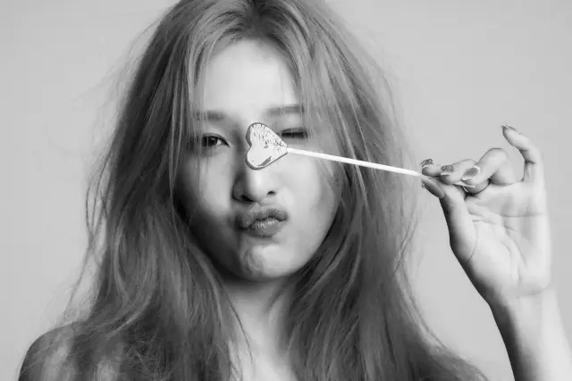 joy red velvet 1384281.webp